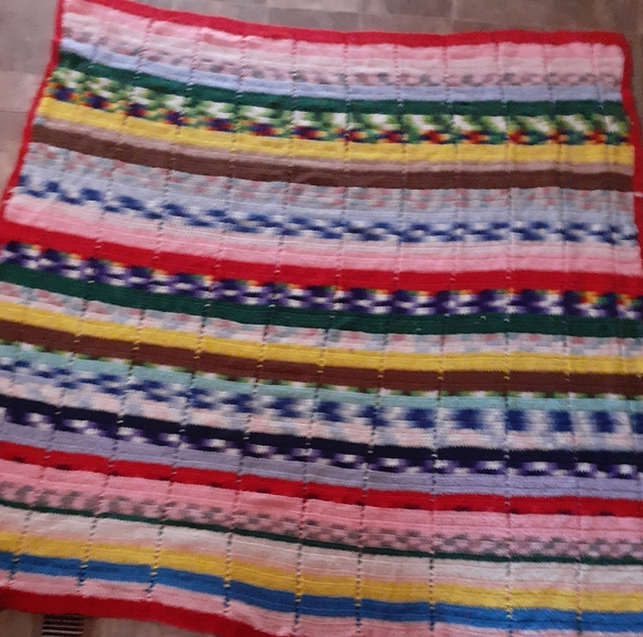 Vintage Handmade Afghan - Picture 2 of 2